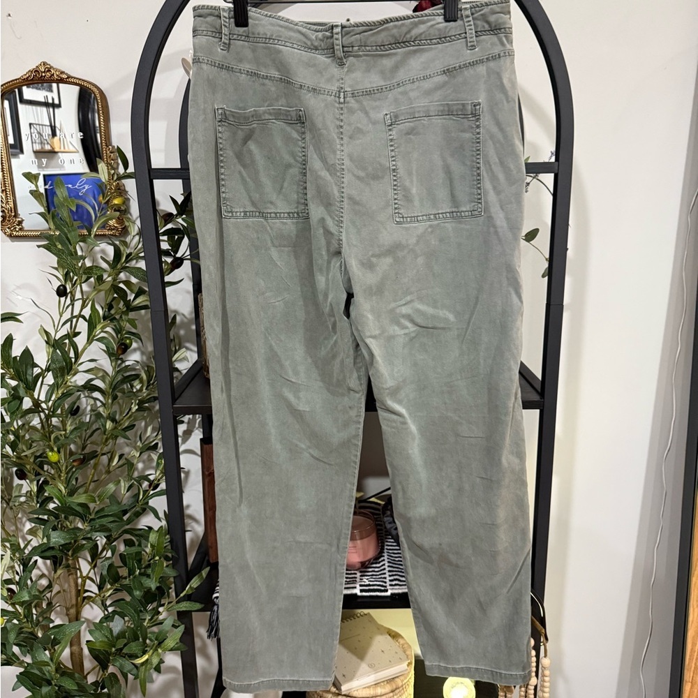 Bella Dahl Green saige Straight Leg pants size 32 - Picture 5 of 8